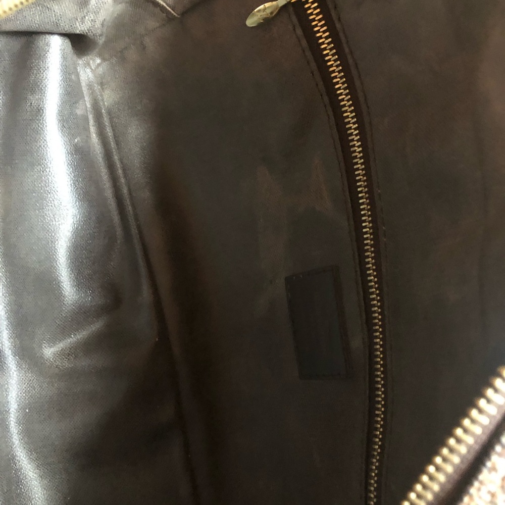 SOLD!!! Louis Vuitton toiletry Damier Ebene bag - Picture 13 of 16